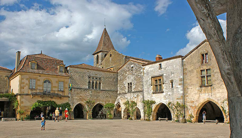 Monpazier et les bastides du Périgord - Circuits touristiques du Vieux-Logis Hôtel 4 étoiles Relais & Châteaux